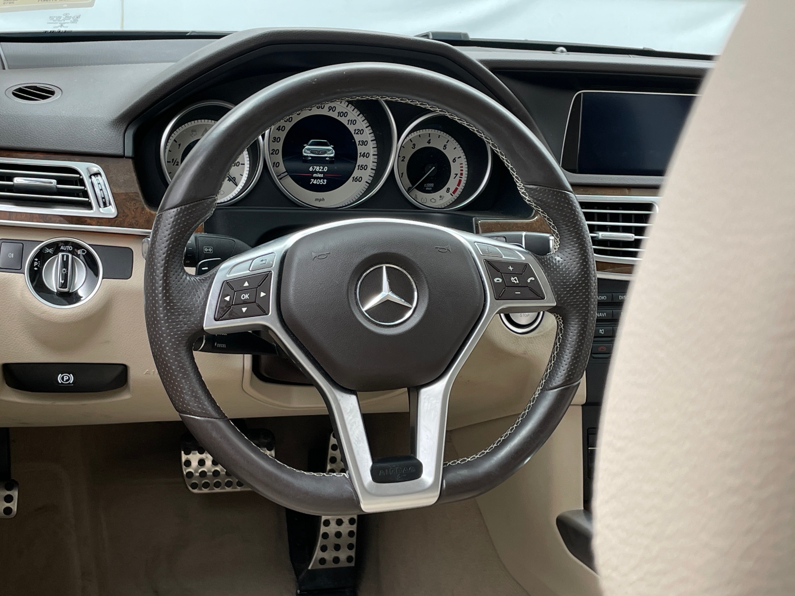 Thumbnail: 2015 Mercedes-Benz E-Class - 4
