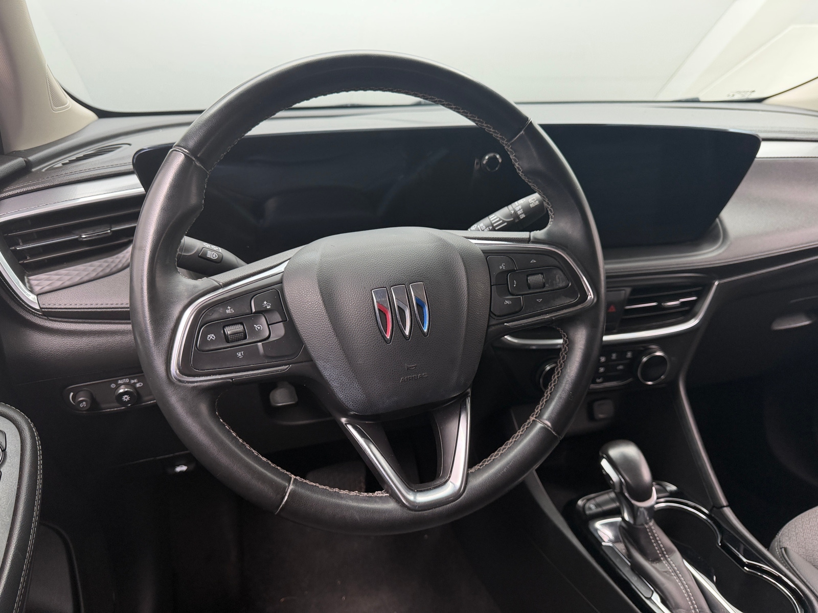 Thumbnail: 2024 Buick Encore GX - 4