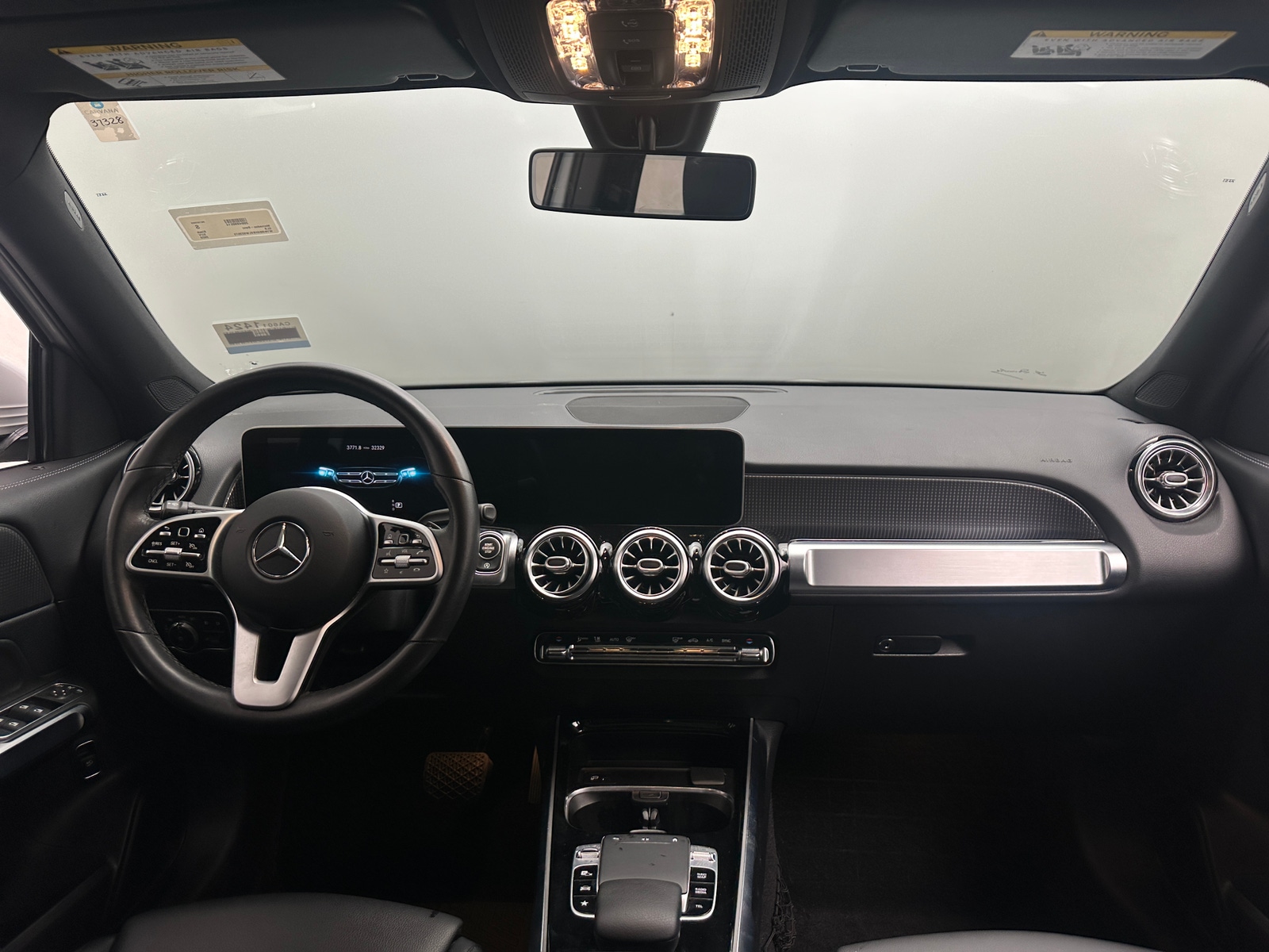 Thumbnail: 2020 Mercedes-Benz GLB - 2