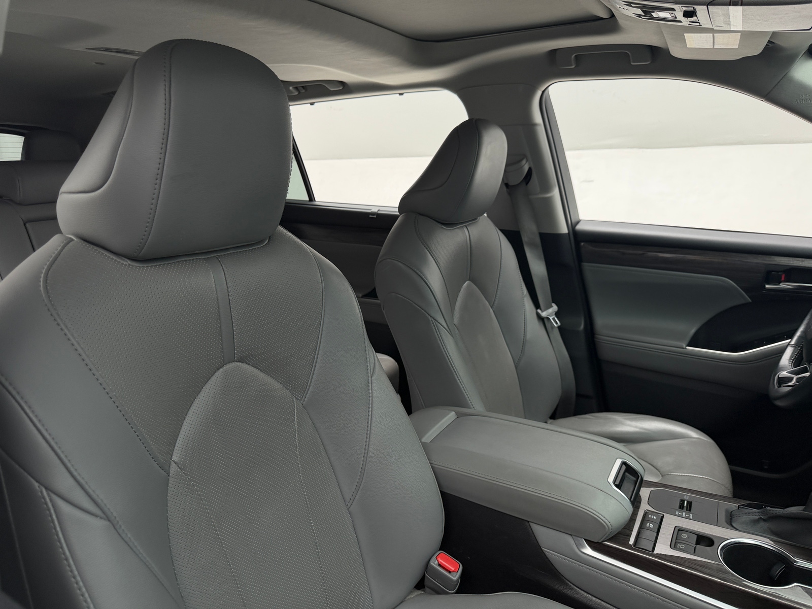 Thumbnail: 2021 Toyota Highlander - 2