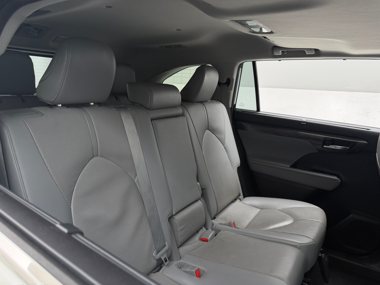Thumbnail: 2021 Toyota Highlander - 6