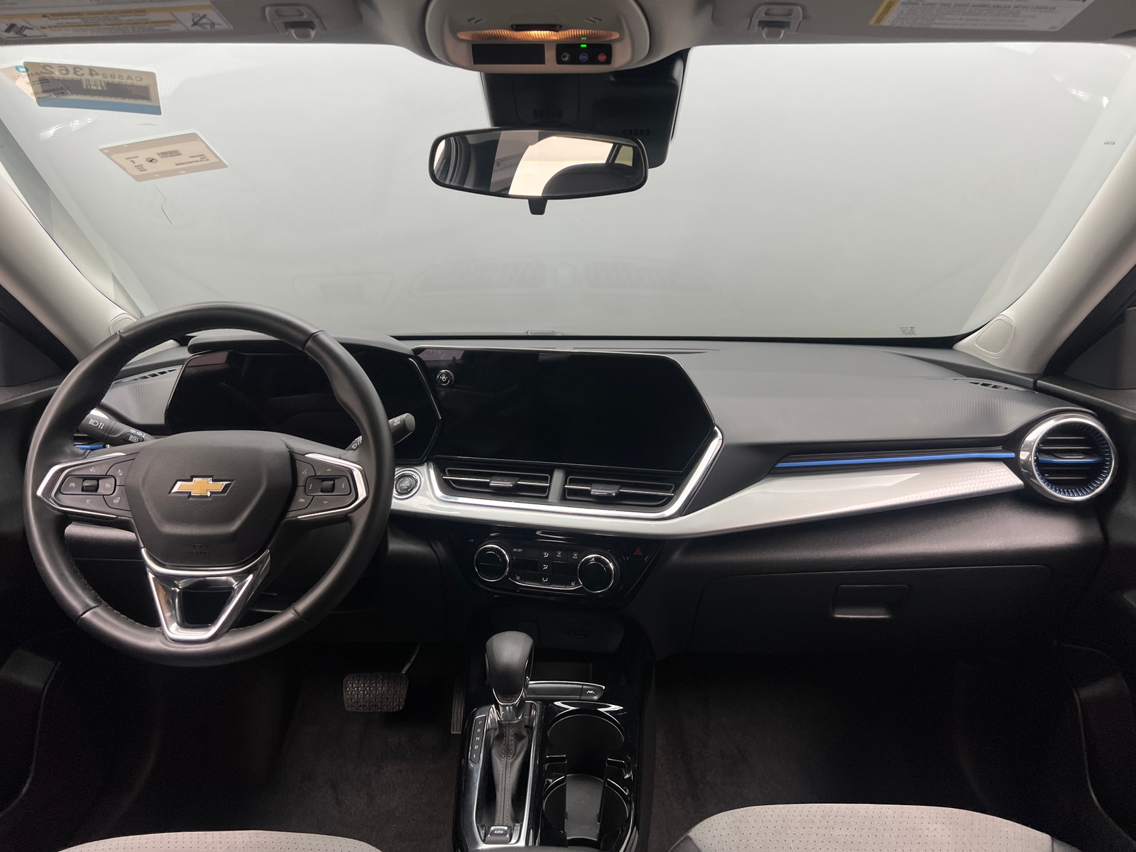 Thumbnail: 2025 Chevrolet Trax - 3