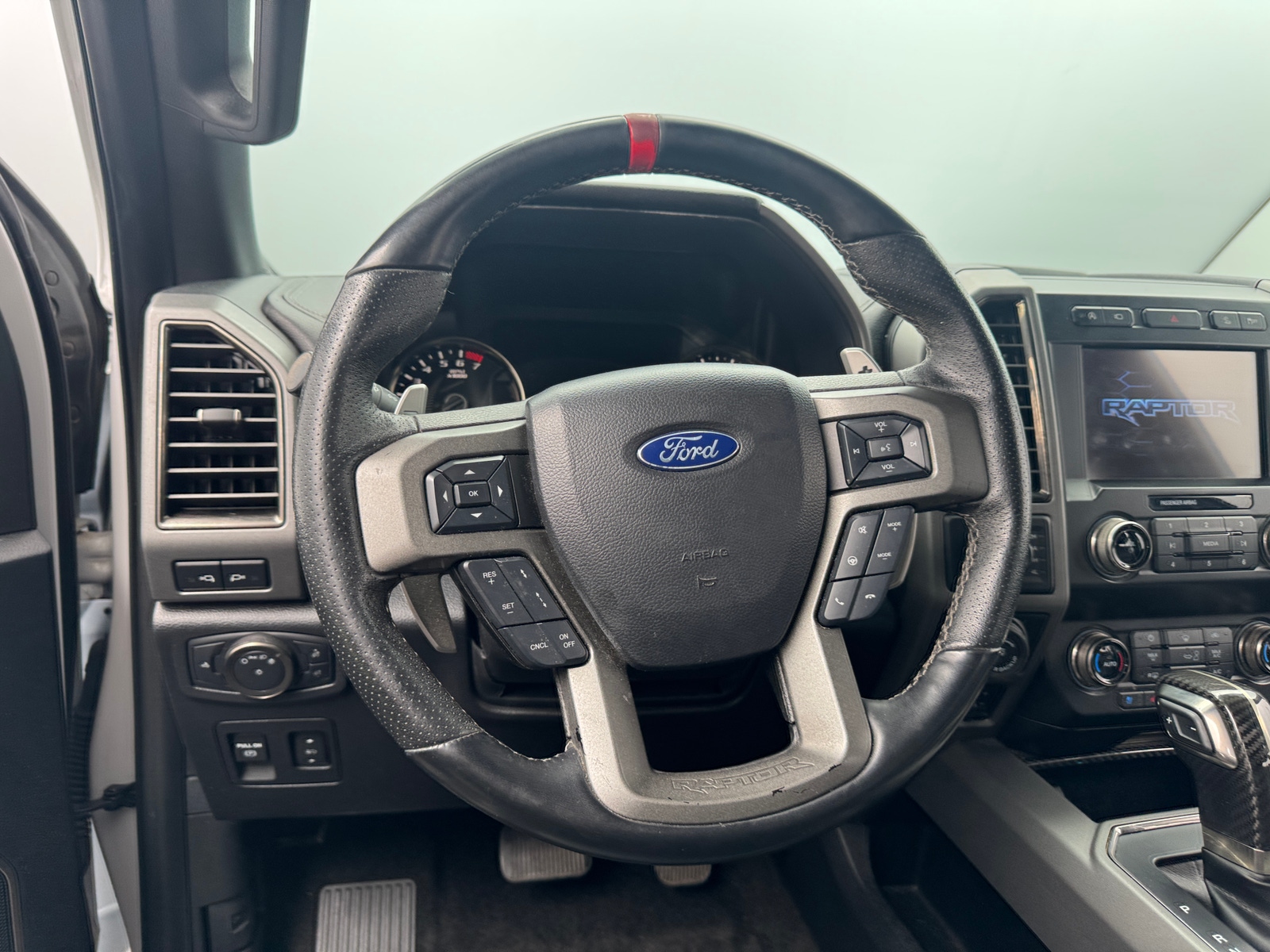 Thumbnail: 2020 Ford Econoline - 4