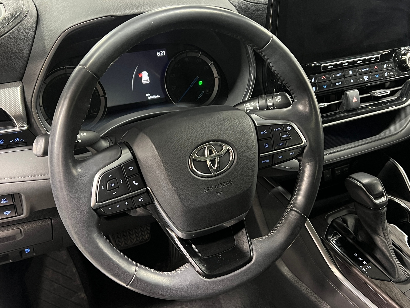 Thumbnail: 2021 Toyota Highlander - 4