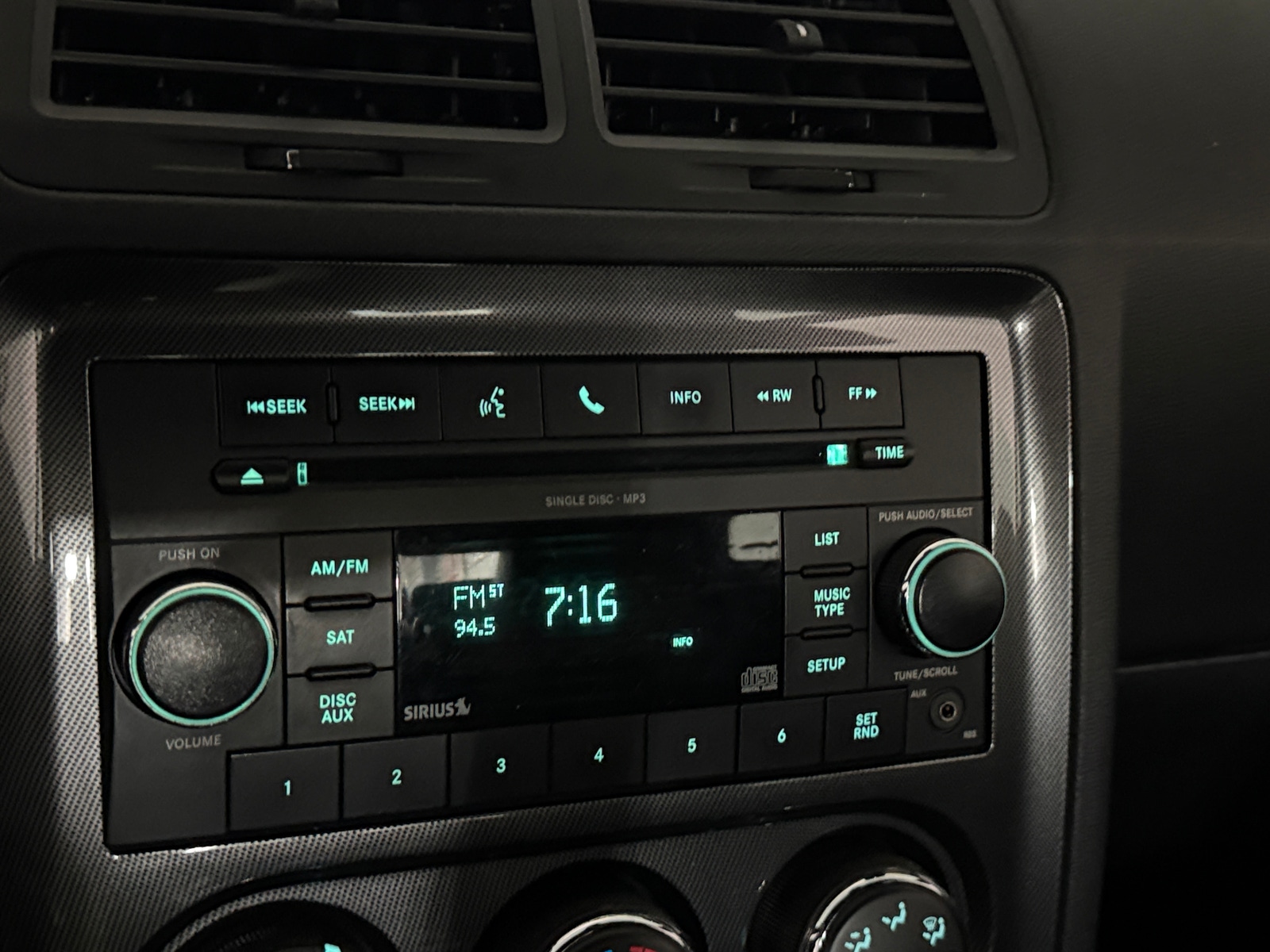 Thumbnail: 2010 Dodge Challenger - 3