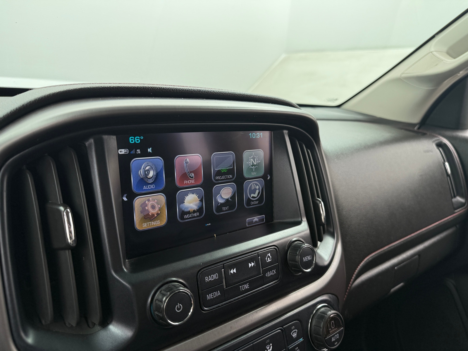 Thumbnail: 2018 GMC Canyon - 4