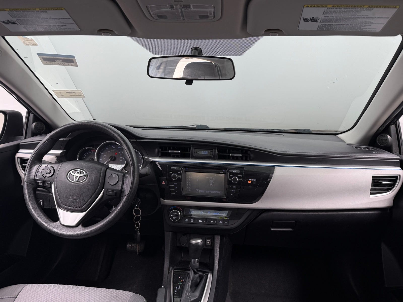 Thumbnail: 2015 Toyota Corolla - 3