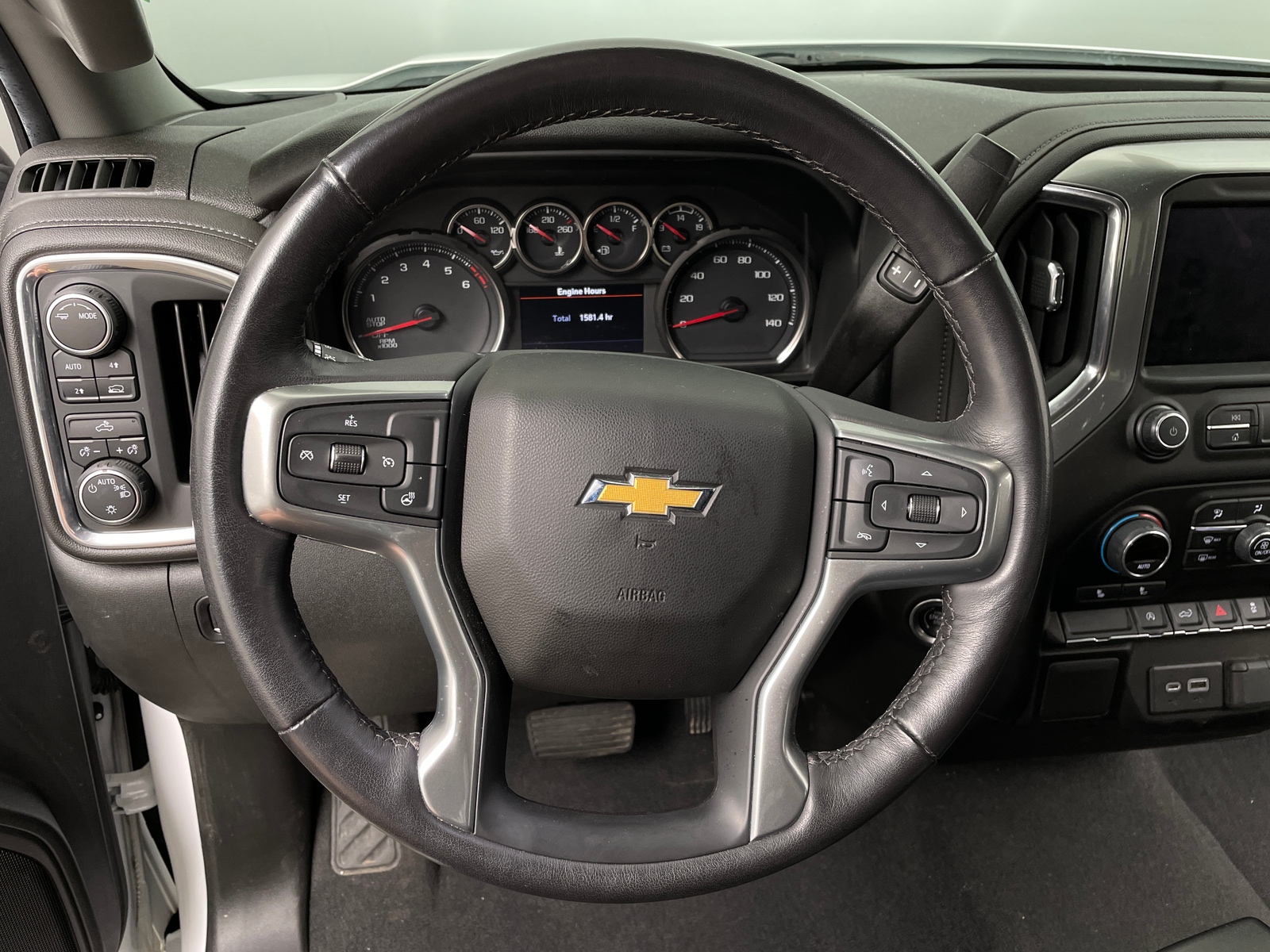Thumbnail: 2022 Chevrolet Silverado 1500 - 5