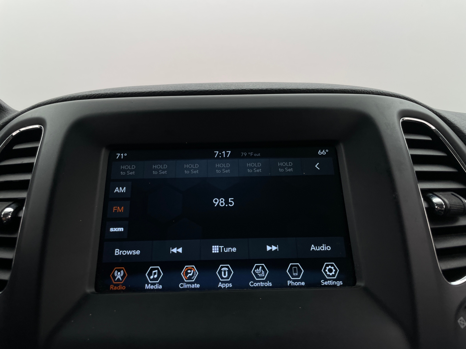 Thumbnail: 2020 Jeep Compass - 4