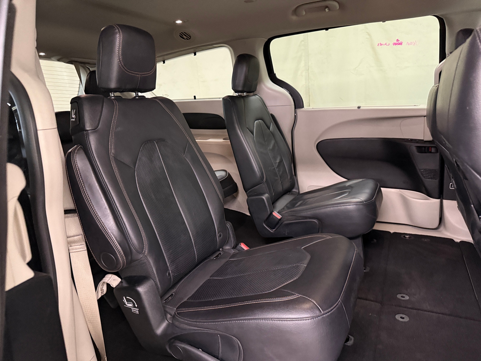 Thumbnail: 2021 Chrysler Pacifica - 5