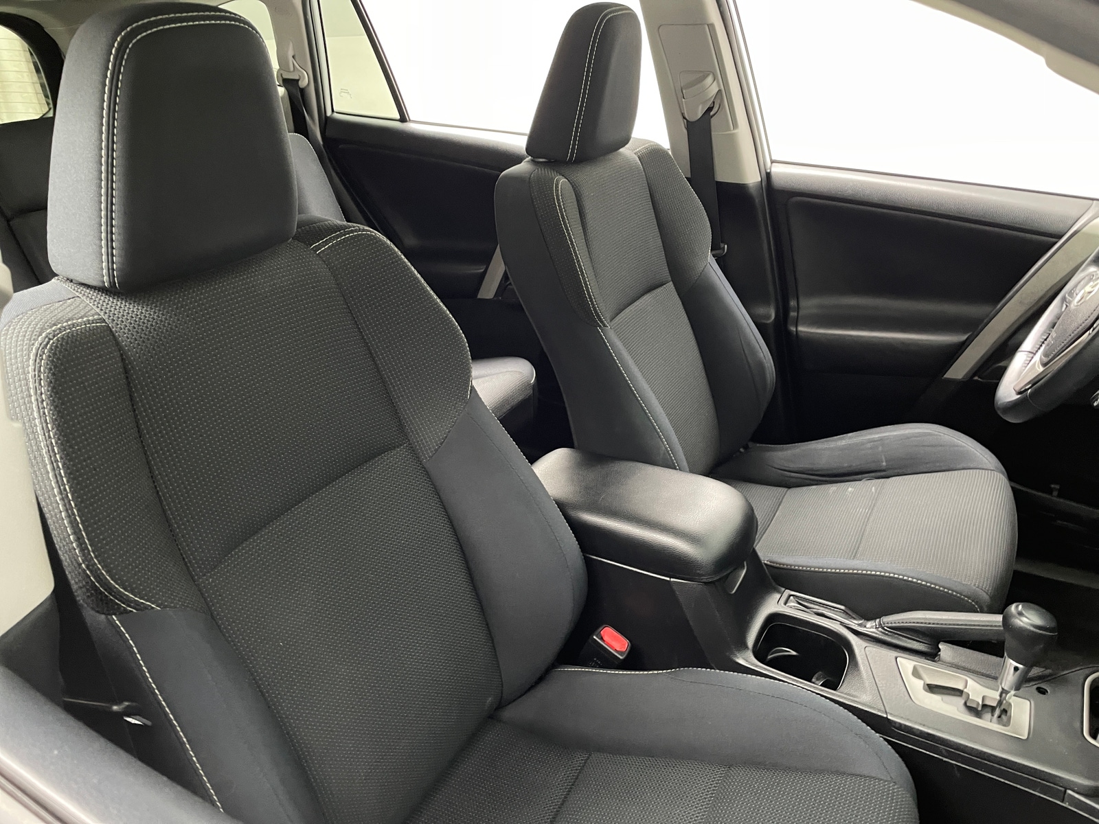 Thumbnail: 2016 Toyota RAV4 - 2