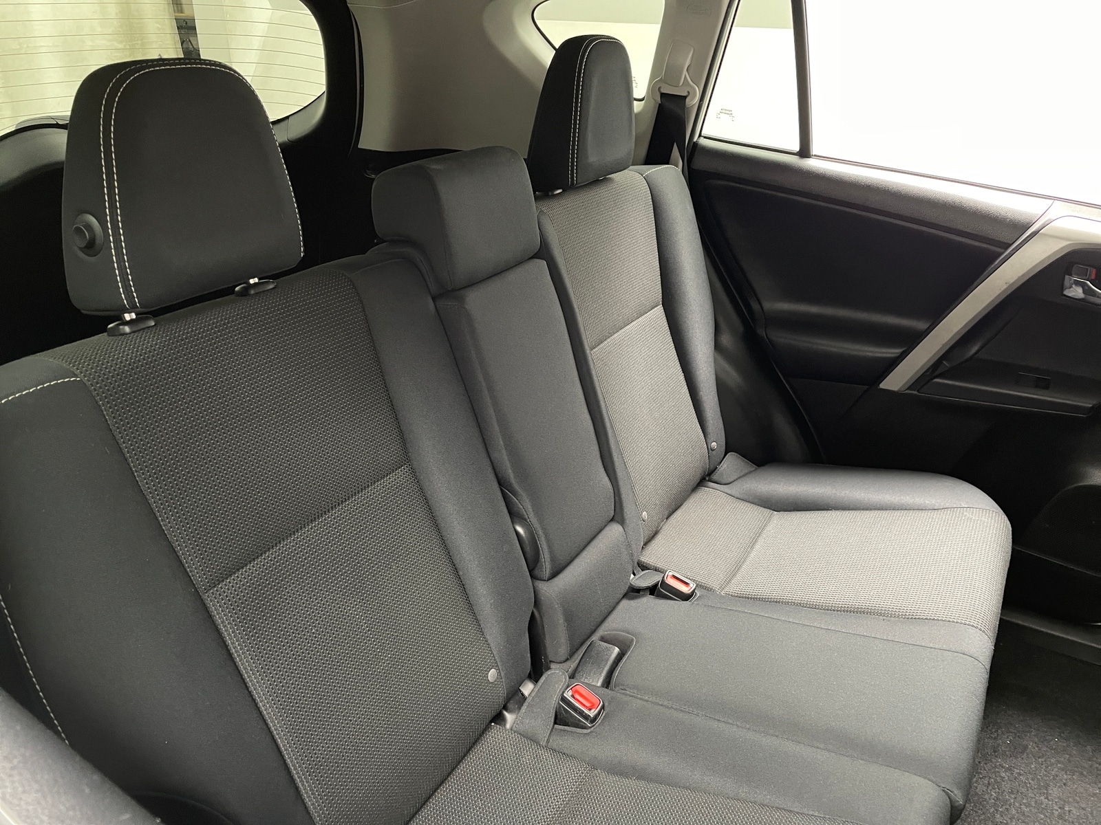 Thumbnail: 2016 Toyota RAV4 - 6