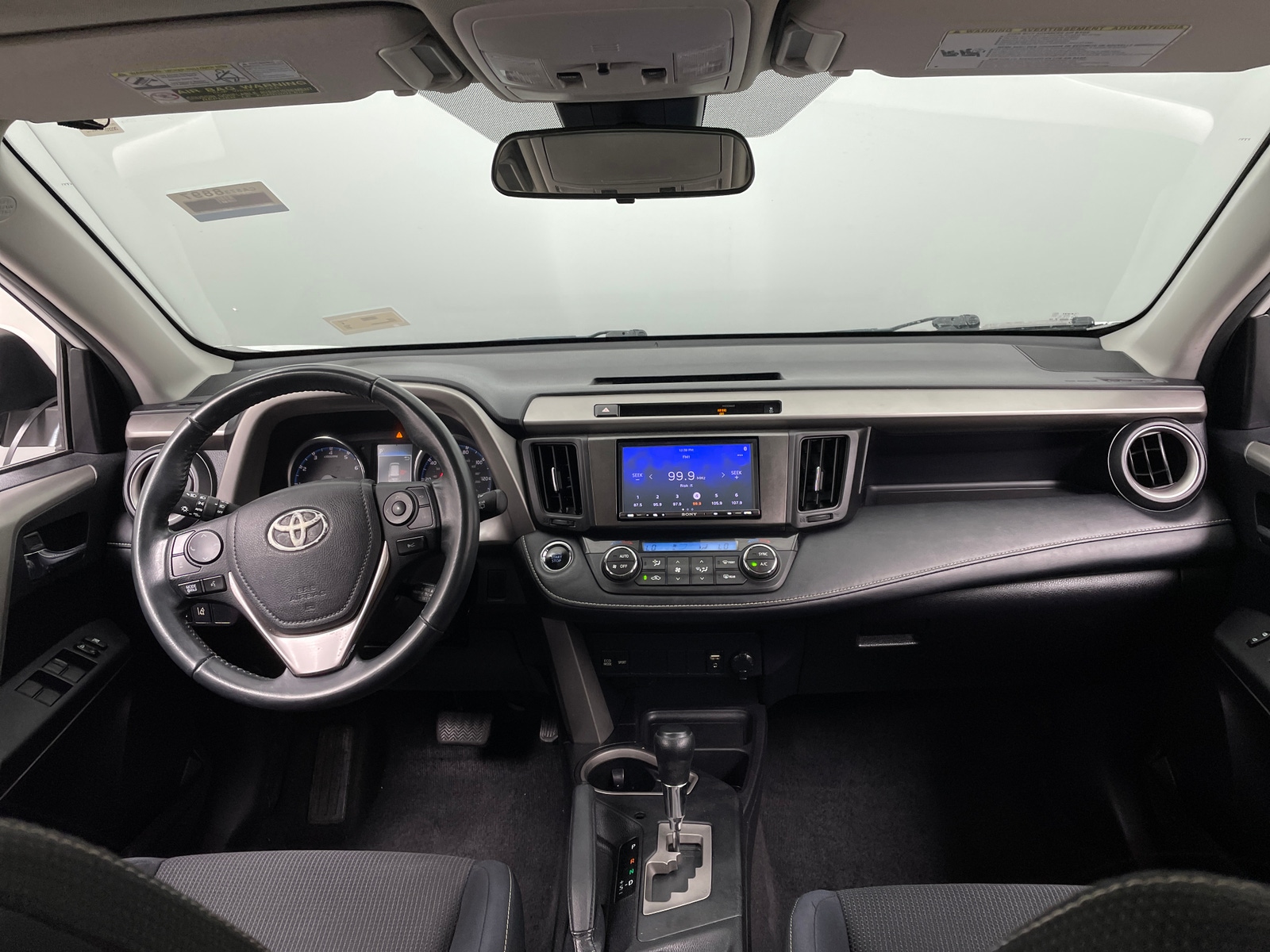 Thumbnail: 2016 Toyota RAV4 - 3