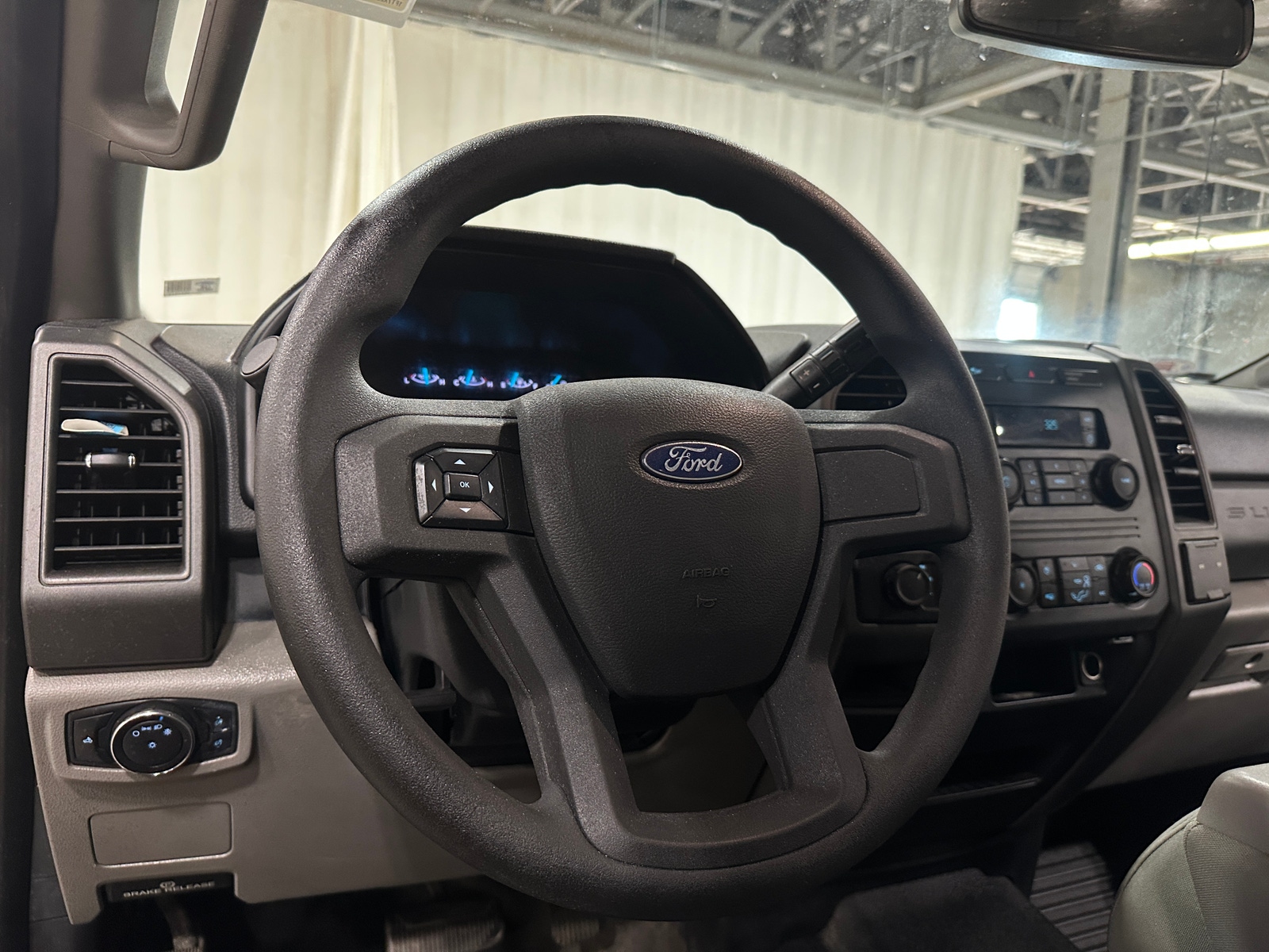 Thumbnail: 2019 Ford Econoline - 5