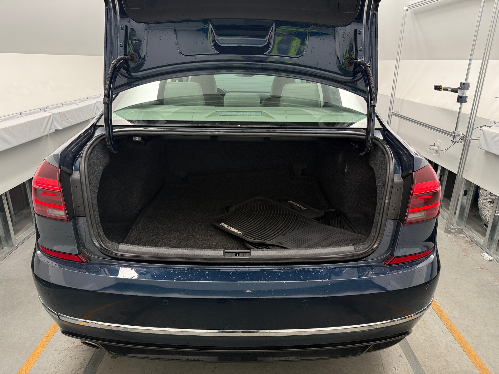 Thumbnail: 2019 Volkswagen Passat - 6