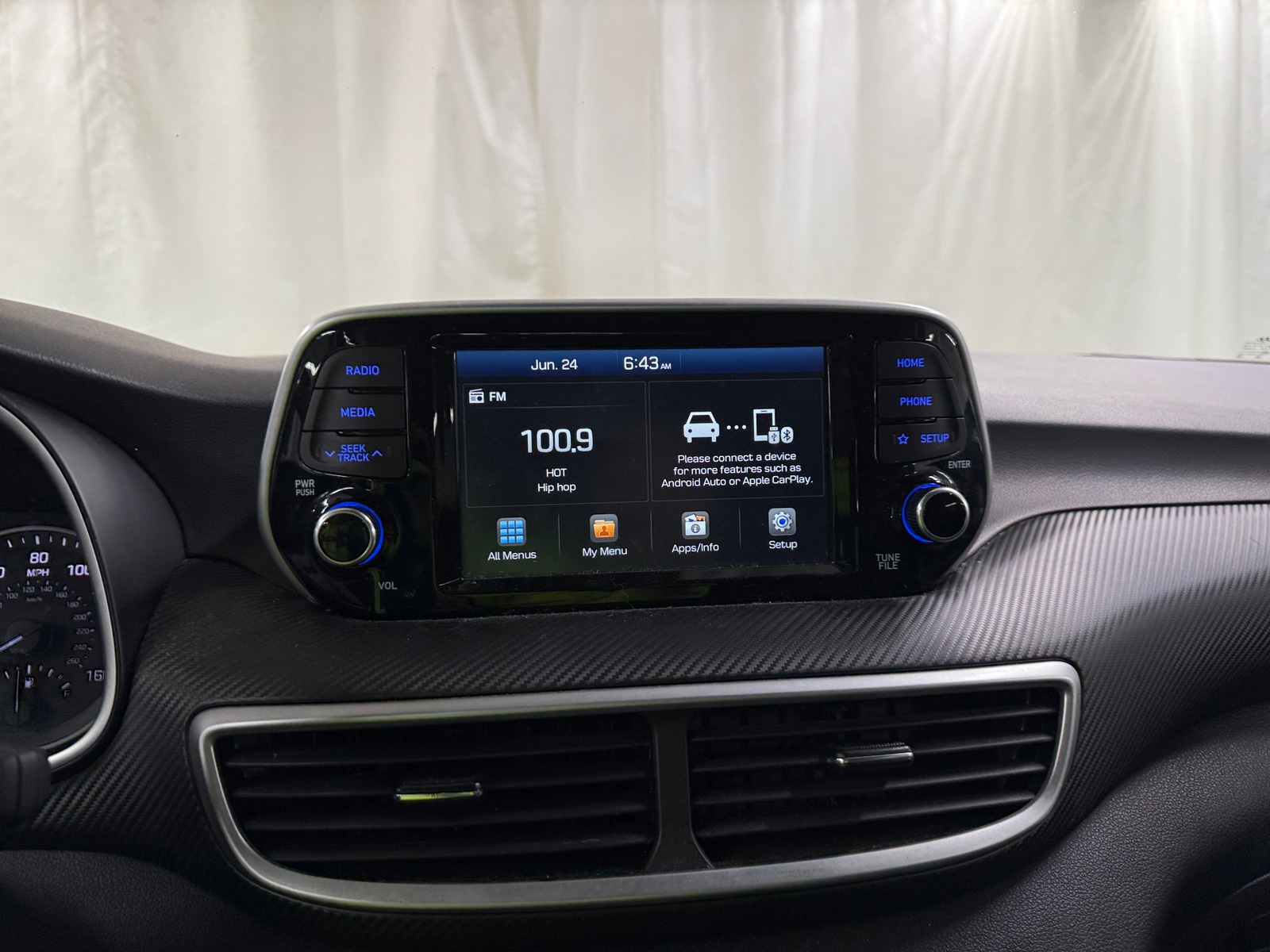Thumbnail: 2019 Hyundai Tucson - 4