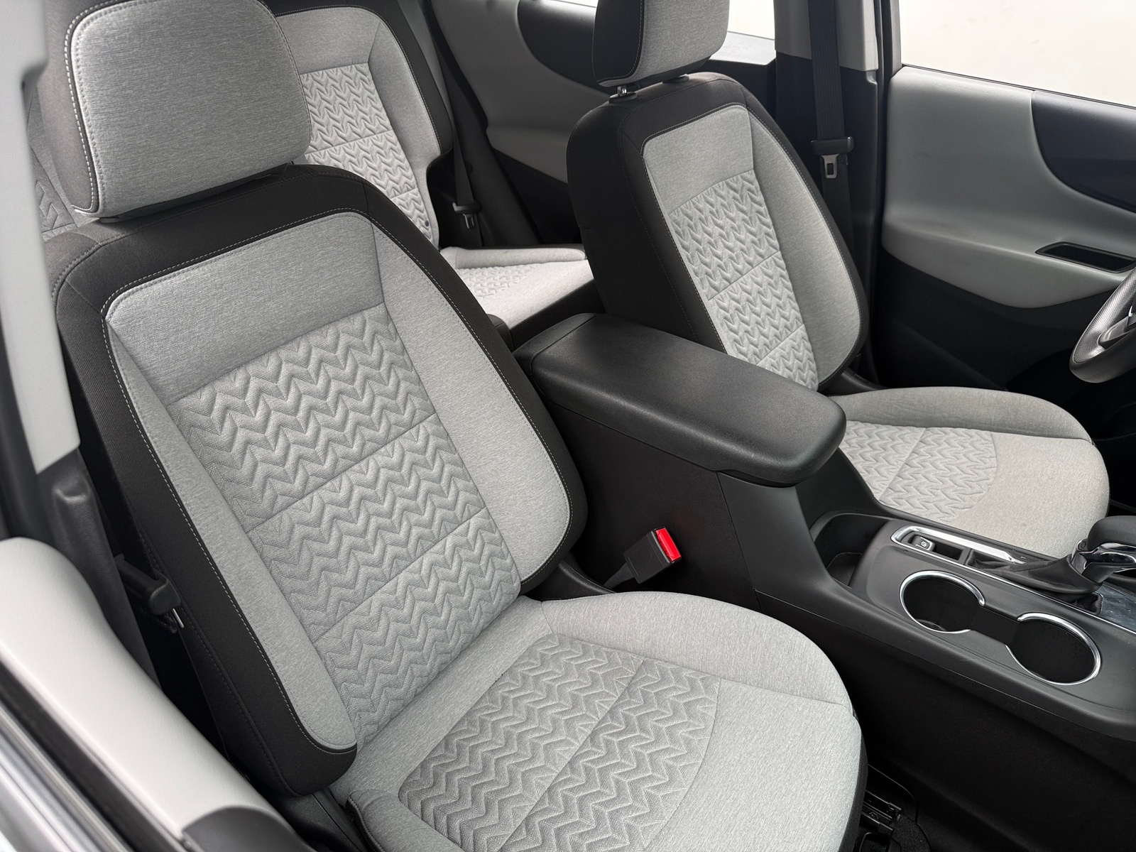 Thumbnail: 2023 Chevrolet Equinox - 2