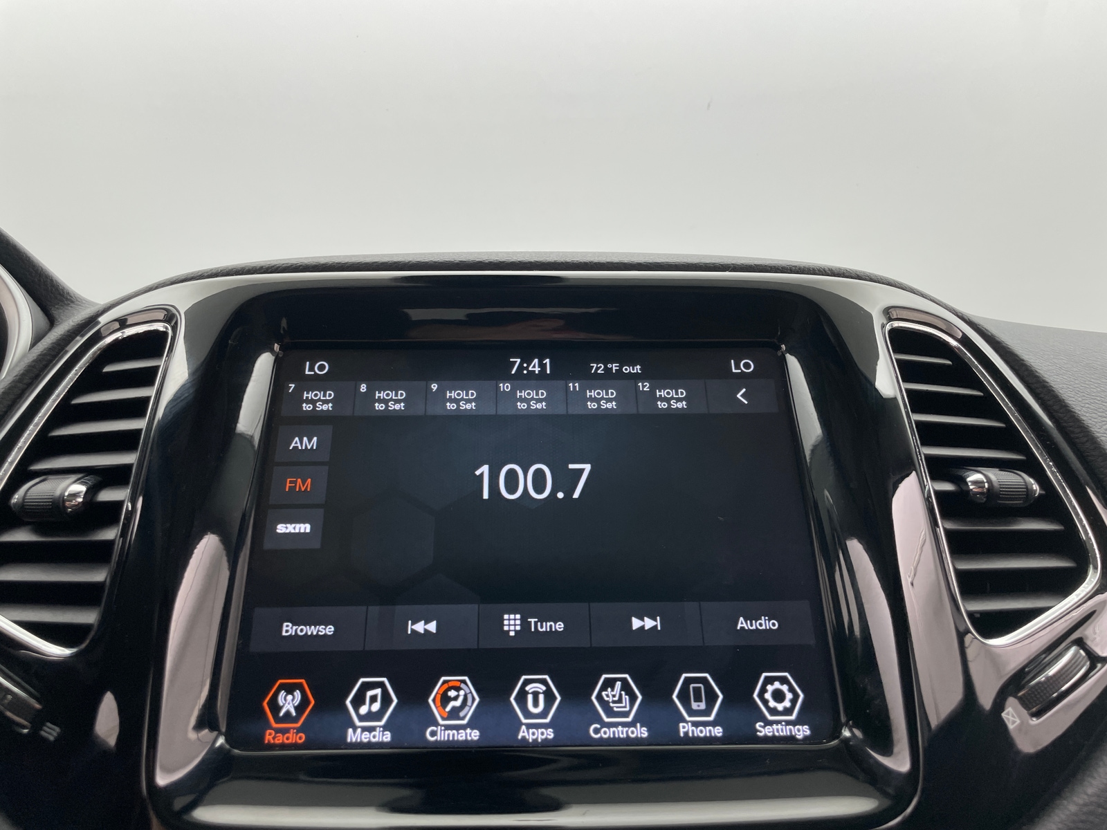 Thumbnail: 2020 Jeep Compass - 3
