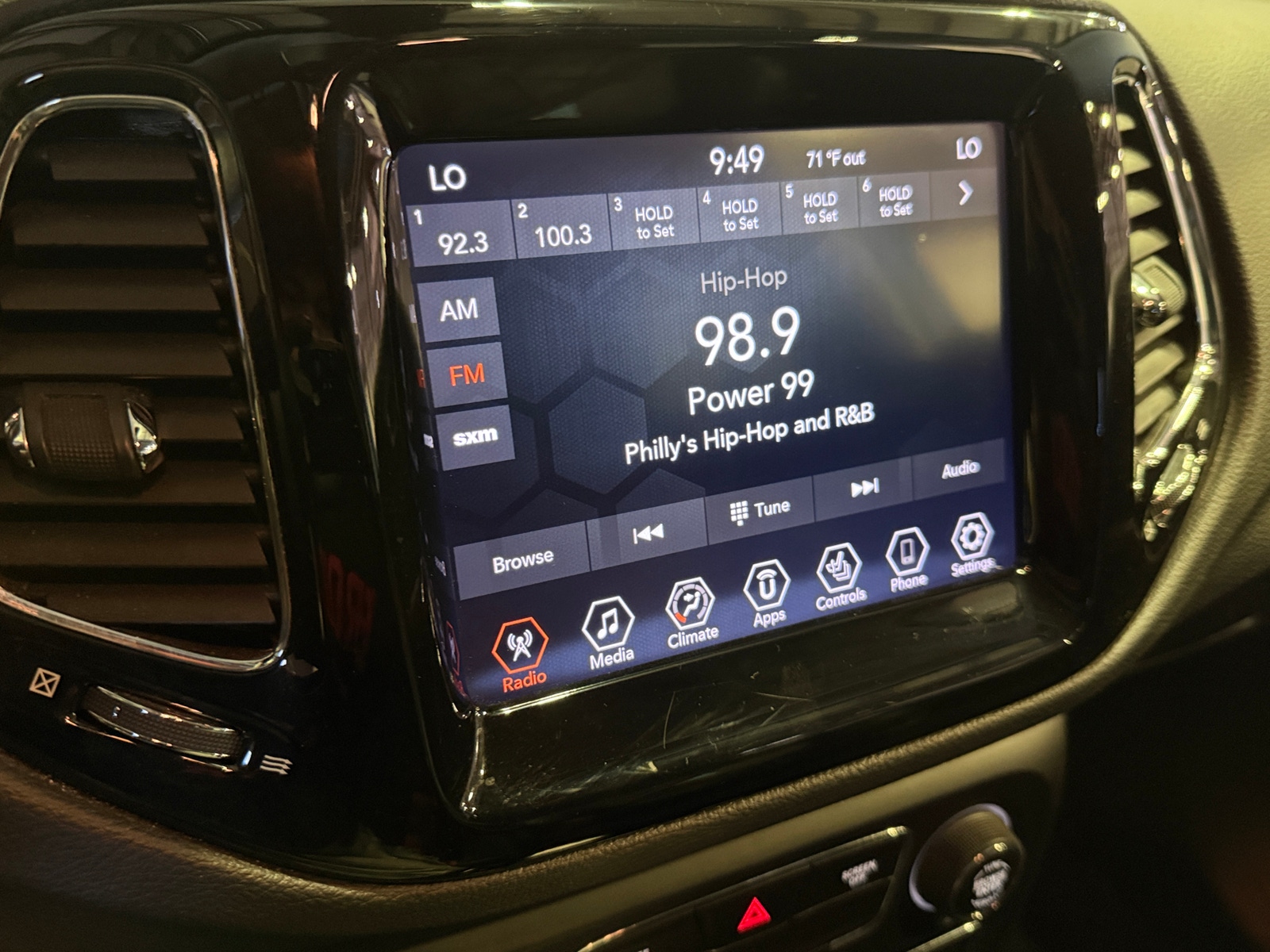 Thumbnail: 2019 Jeep Compass - 3