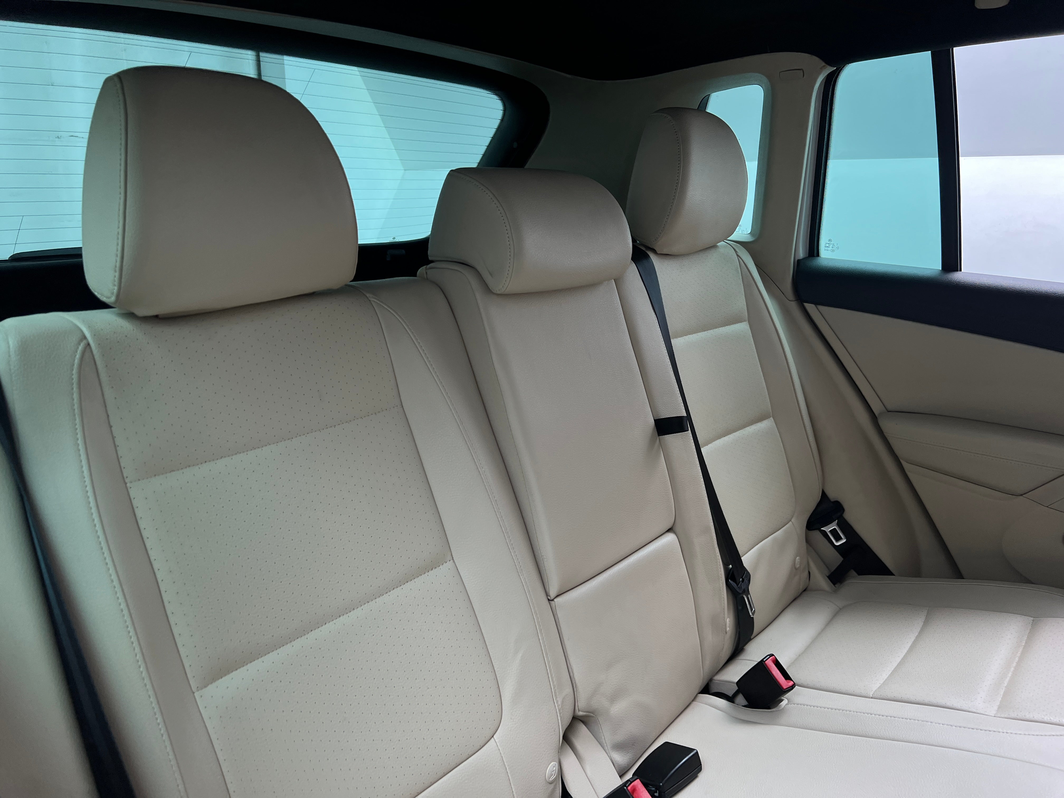 Used 2012 Volkswagen Tiguan SE with VIN WVGAV7AX2CW608884 for sale in Pewaukee, WI