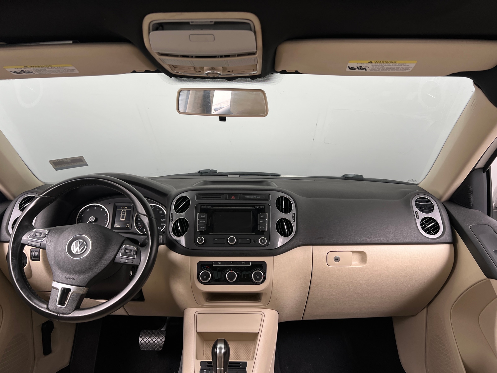 Thumbnail: 2012 Volkswagen Tiguan - 3