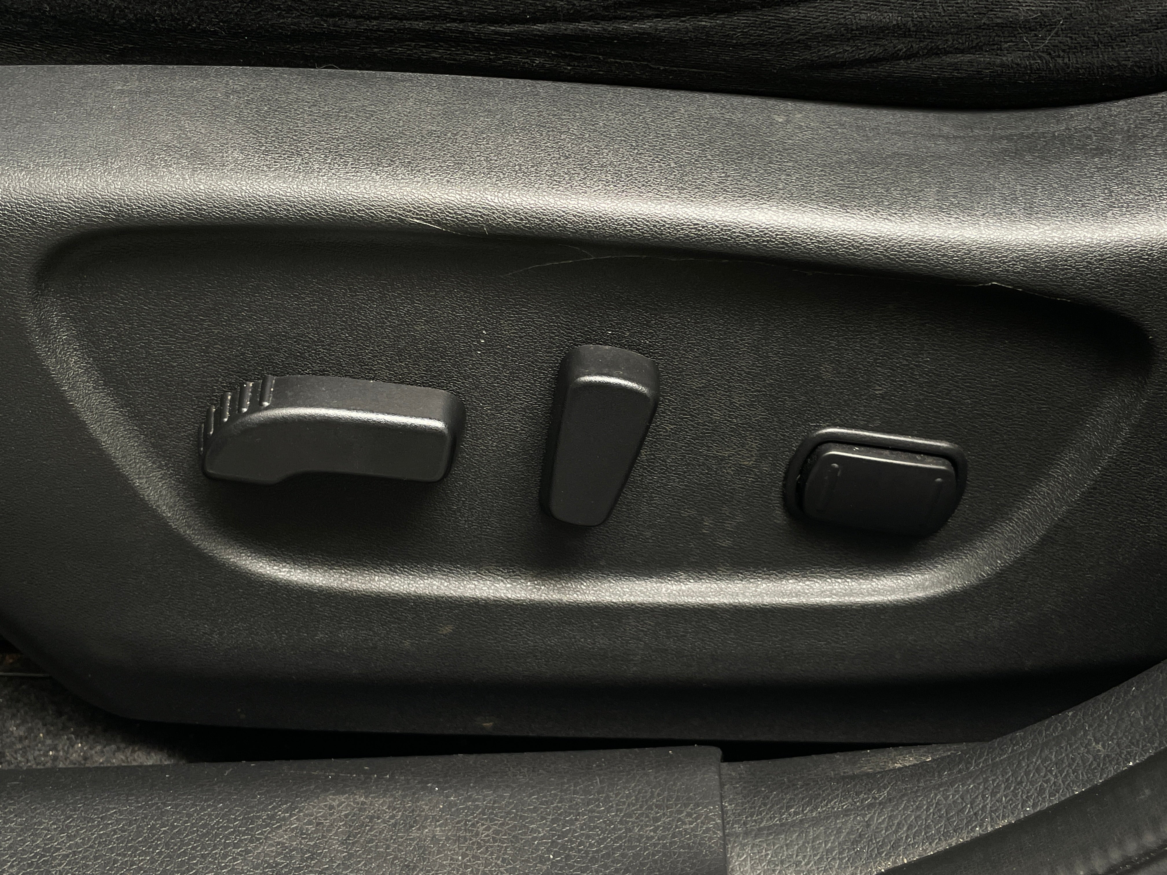 Used 2015 Nissan Rogue SV with VIN 5N1AT2MV6FC778805 for sale in Auburn, WA