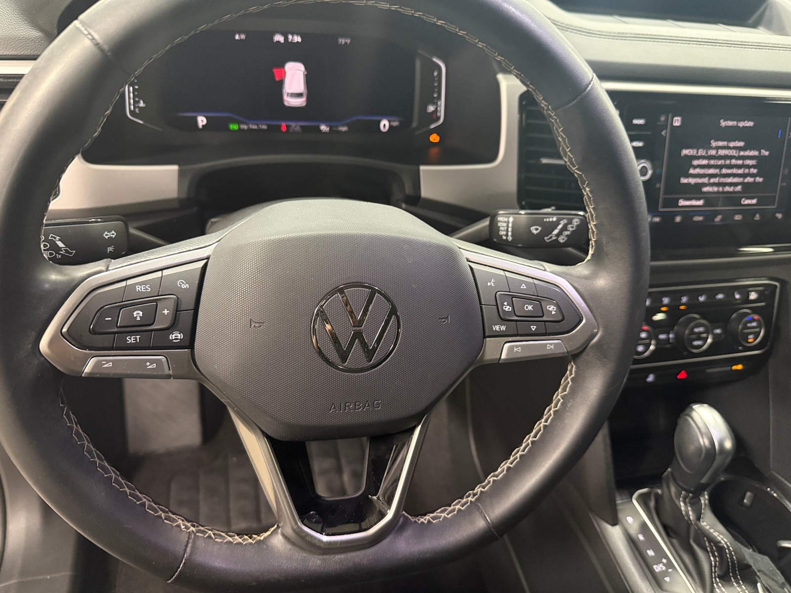 Thumbnail: 2023 Volkswagen Atlas - 4