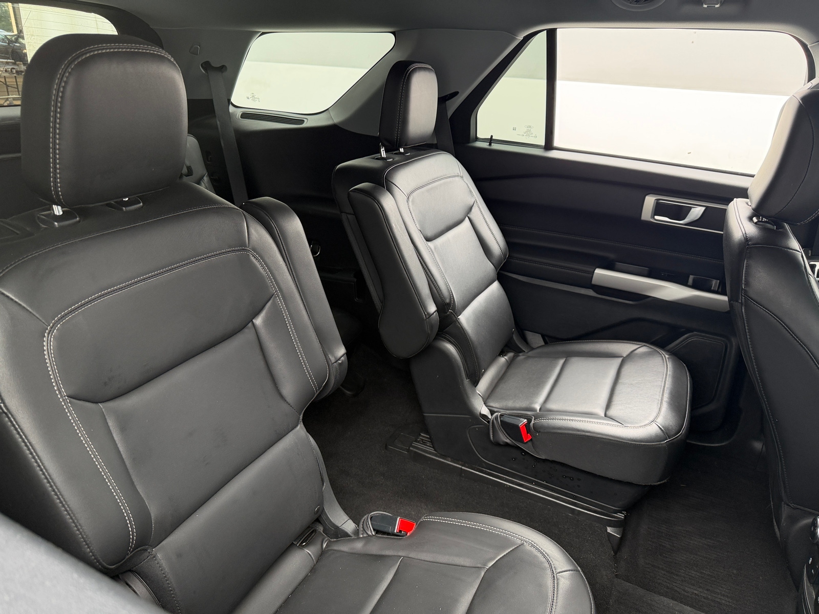 Thumbnail: 2022 Ford Explorer - 5