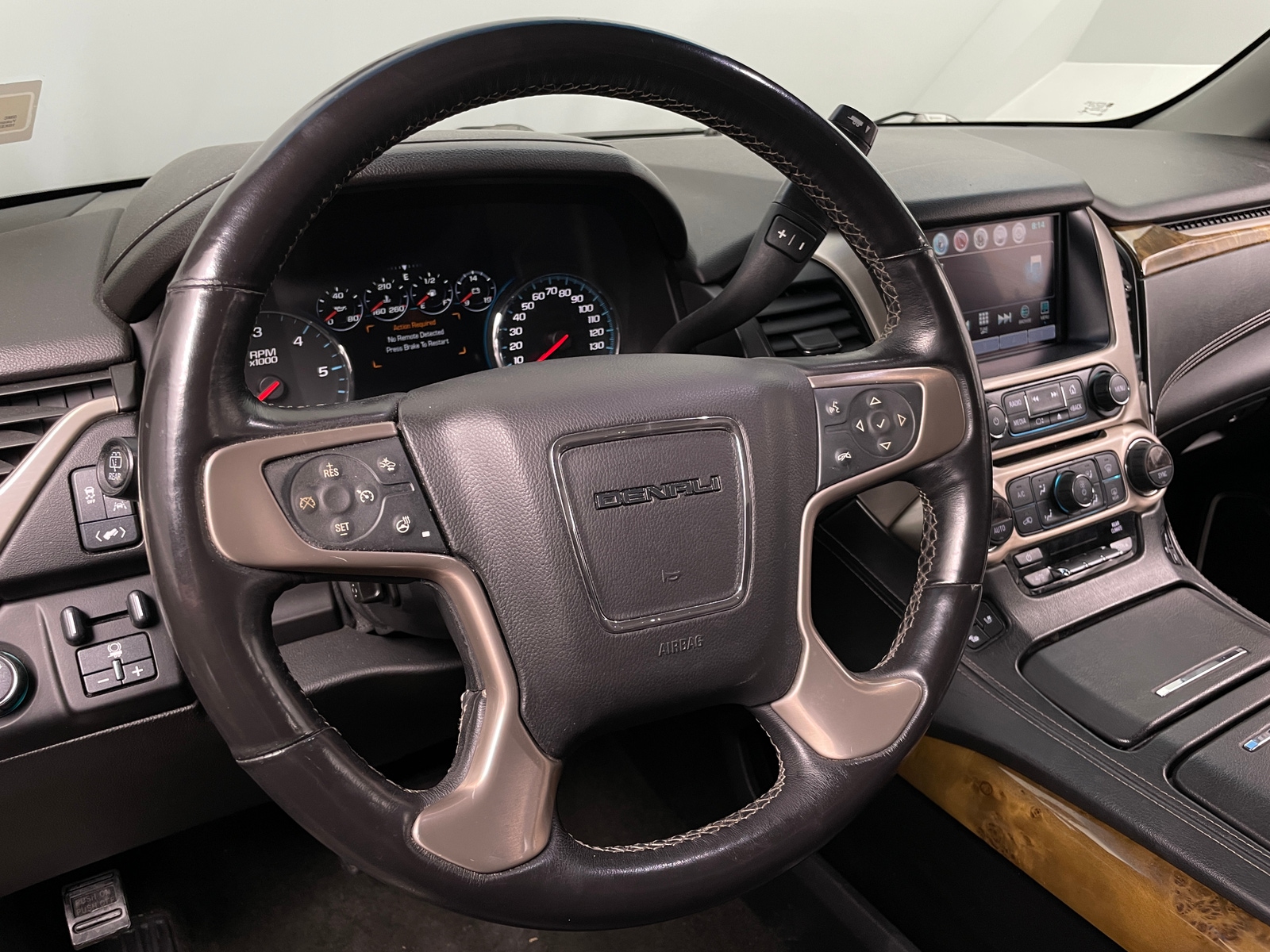Thumbnail: 2017 GMC Yukon - 4