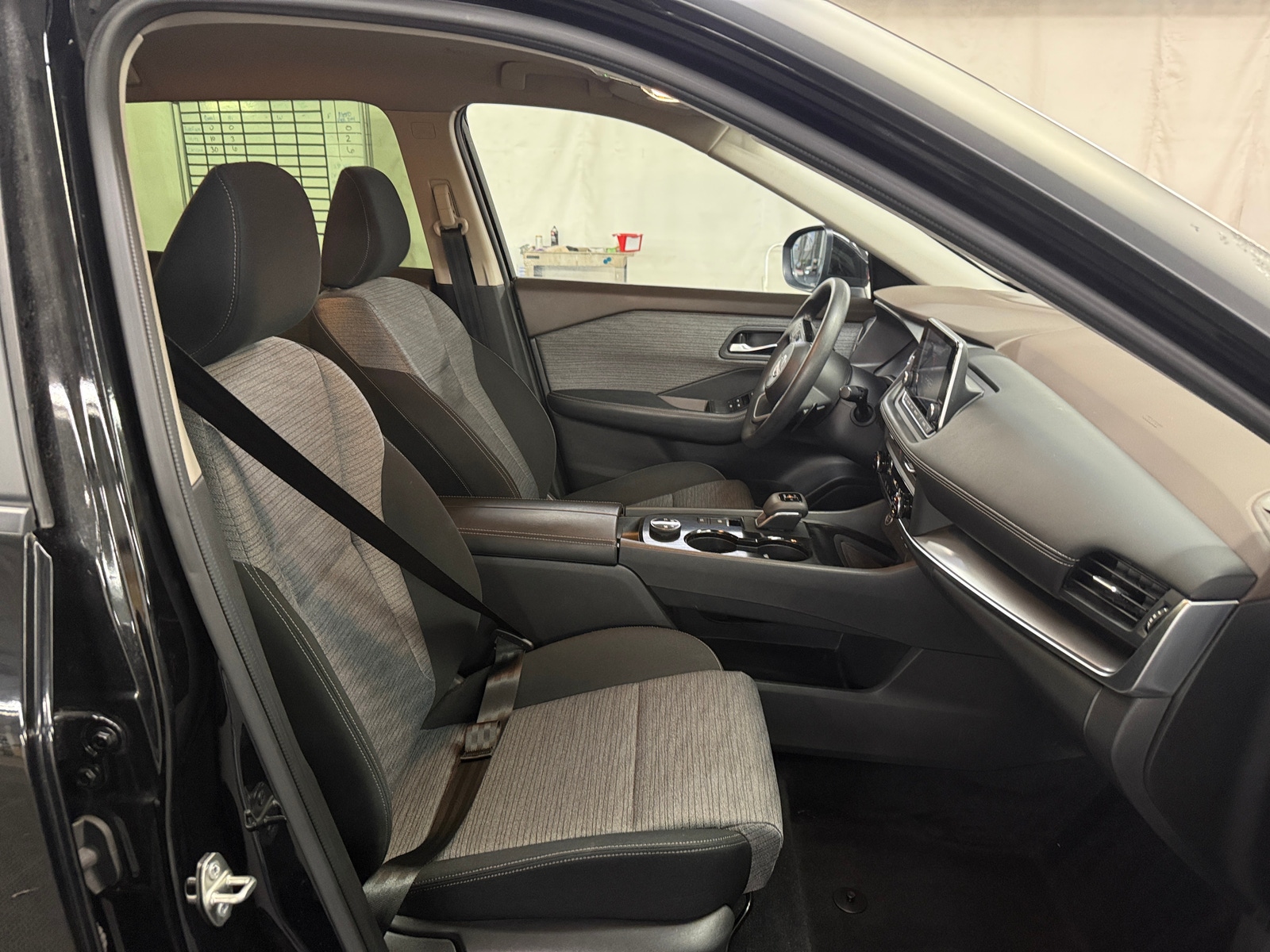 Thumbnail: 2023 Nissan Rogue - 2