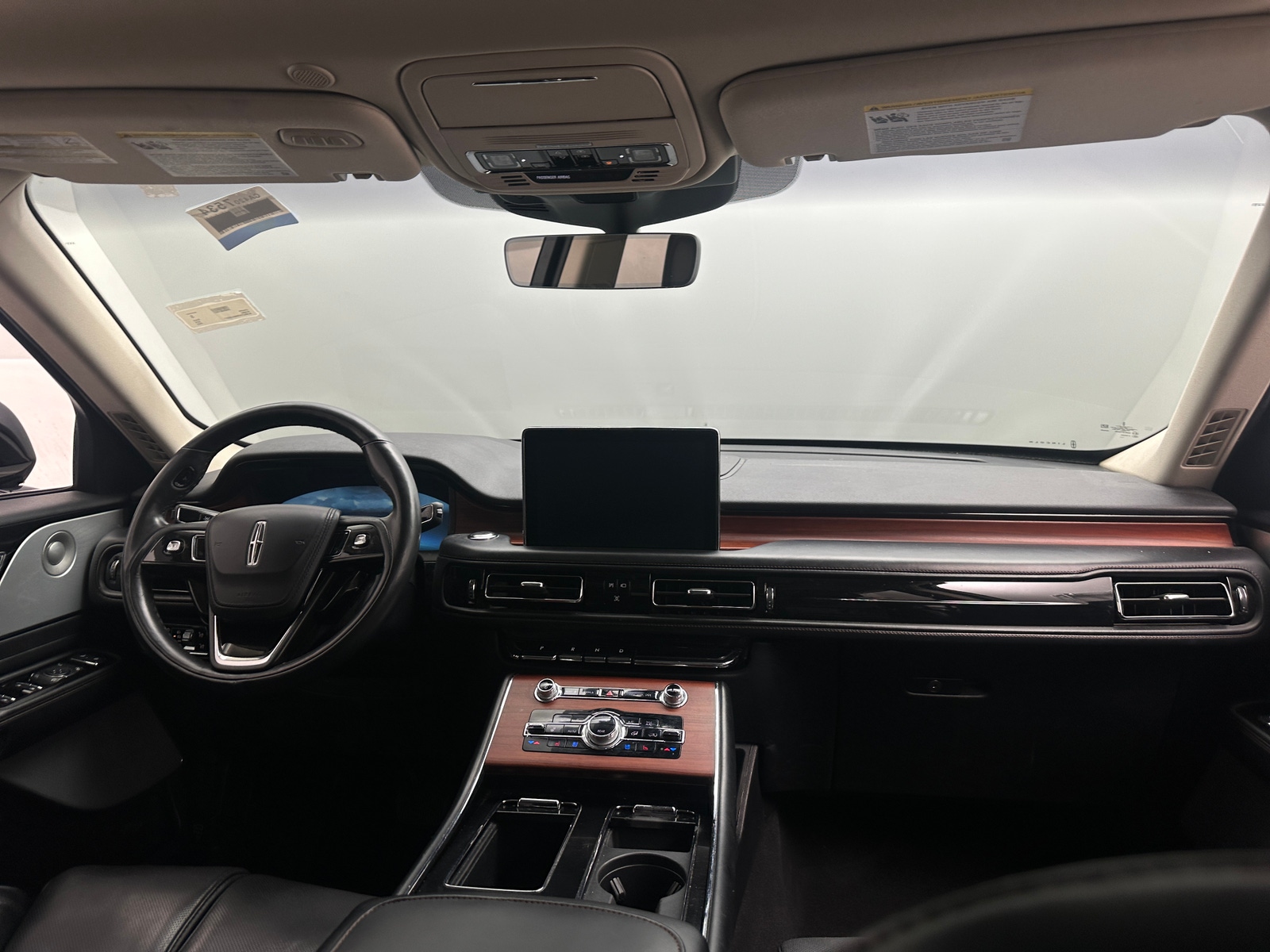 Thumbnail: 2022 Lincoln Aviator - 2