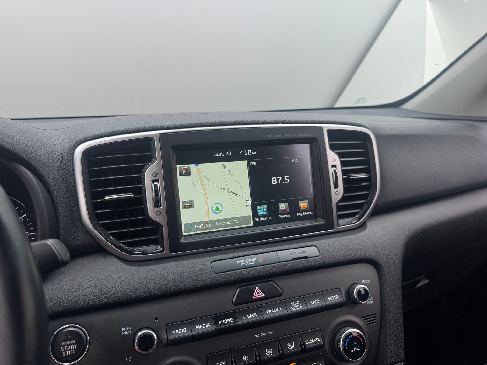 Thumbnail: 2017 Kia Sportage - 3