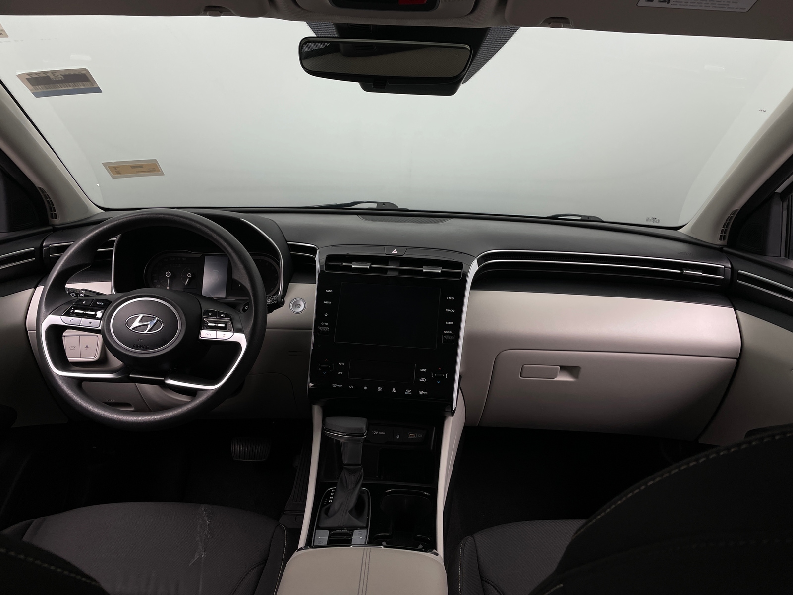 Thumbnail: 2024 Hyundai Tucson - 3