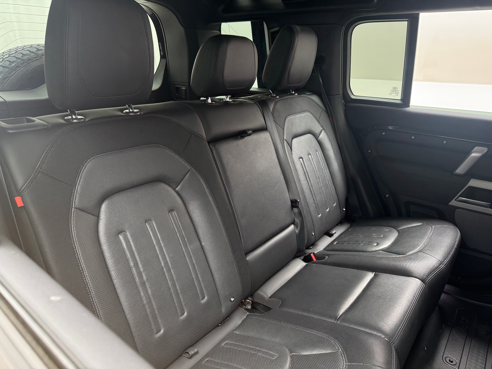 Thumbnail: 2022 Land Rover Defender - 5