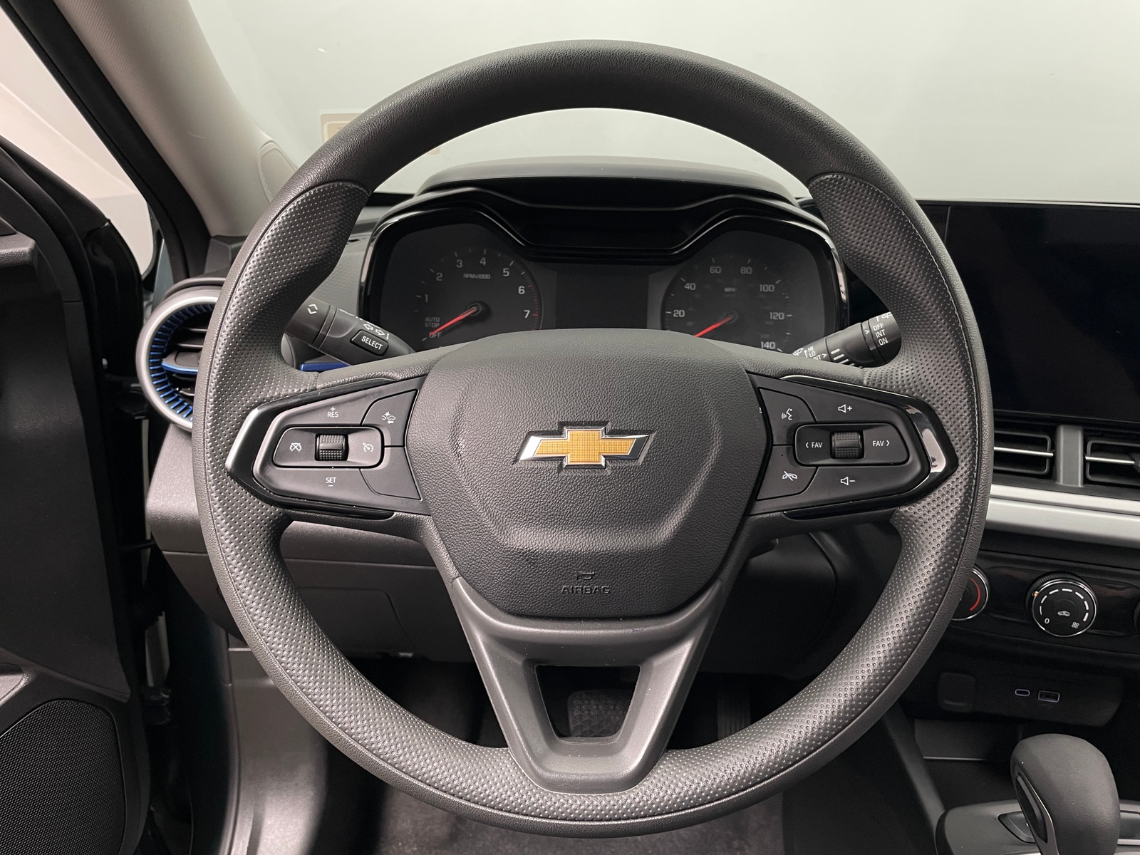 Thumbnail: 2026 Chevrolet Trax - 5