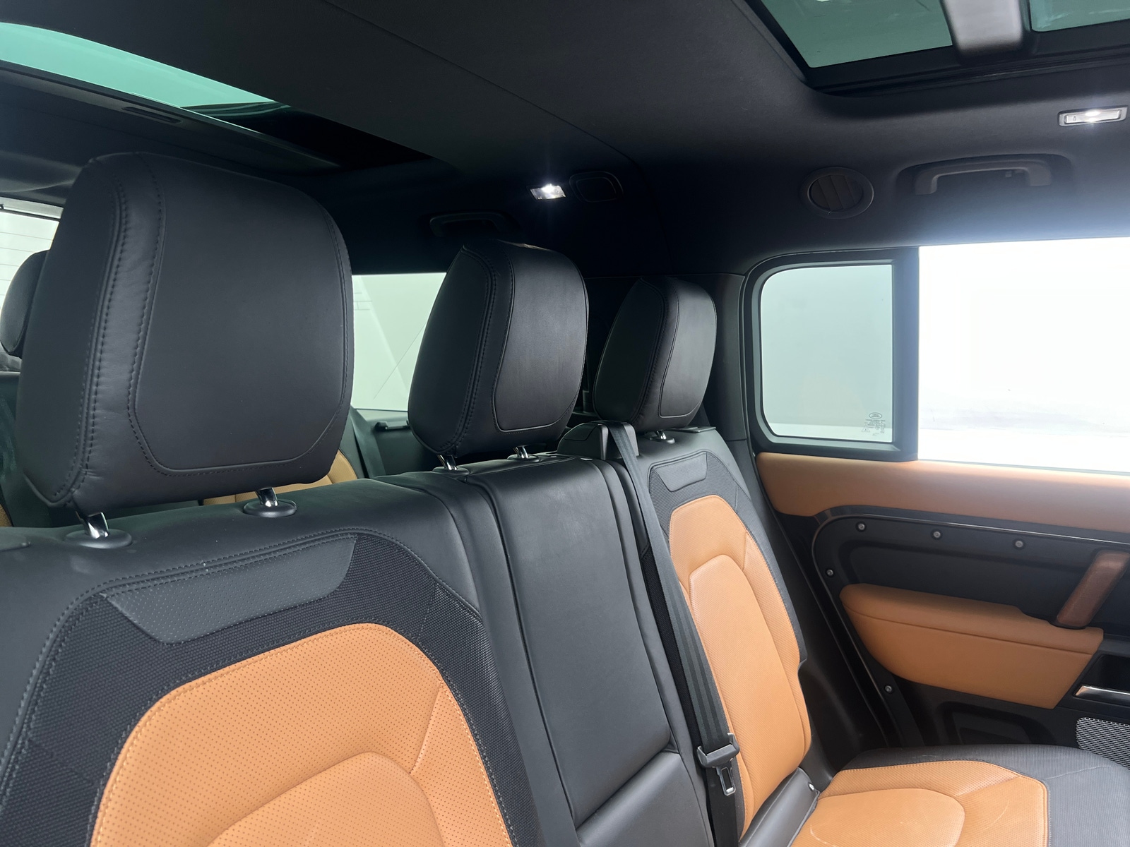 Thumbnail: 2023 Land Rover Defender - 5