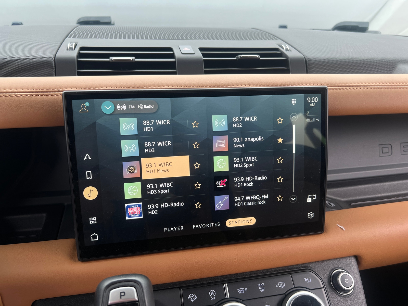 Thumbnail: 2023 Land Rover Defender - 3