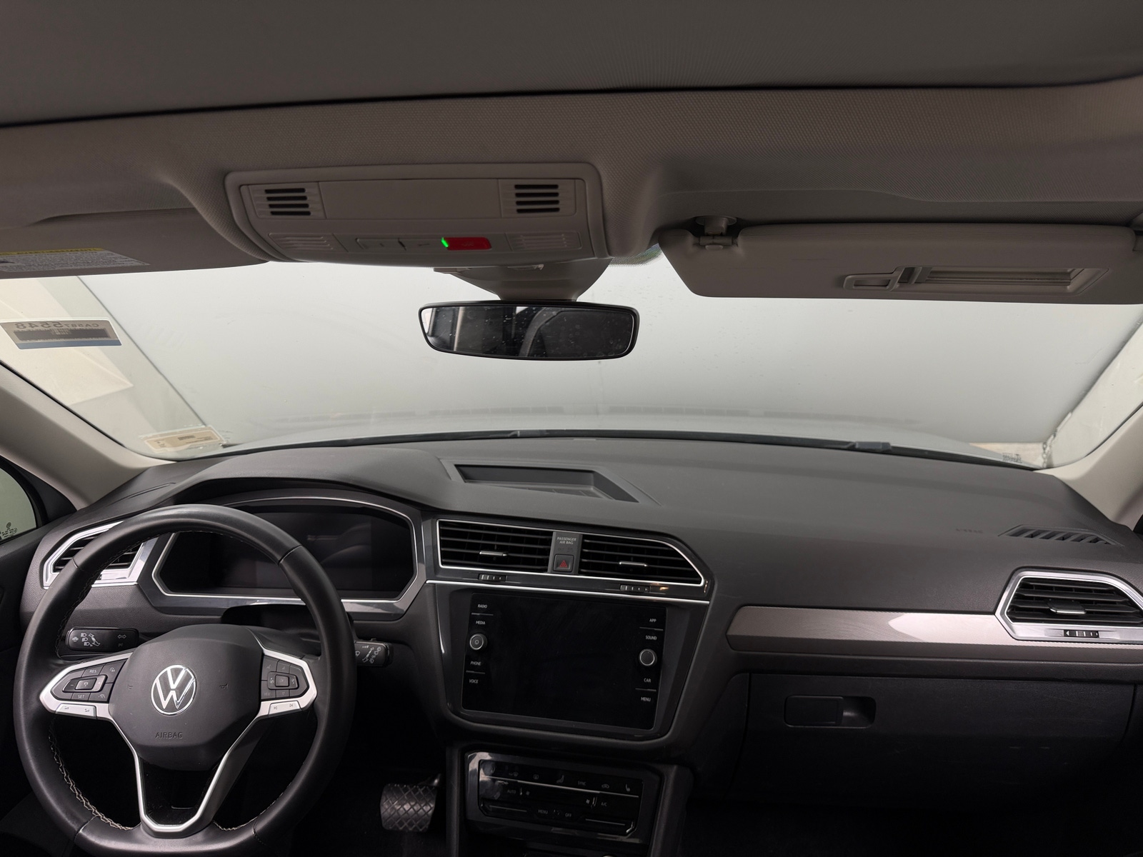 Thumbnail: 2023 Volkswagen Tiguan - 2