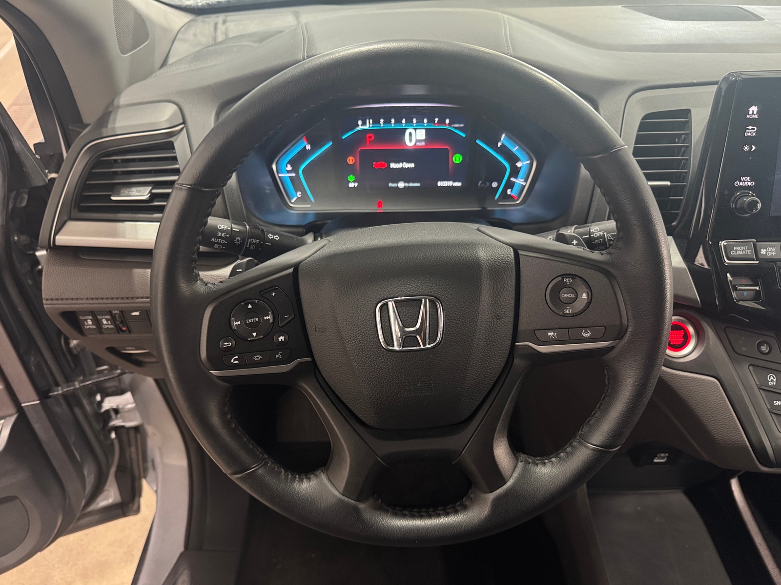 Thumbnail: 2023 Honda Odyssey - 4