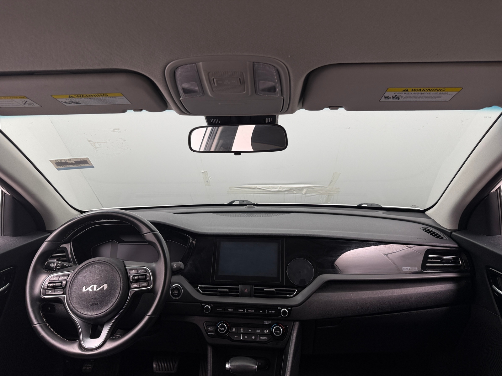 Thumbnail: 2022 Kia Niro - 3