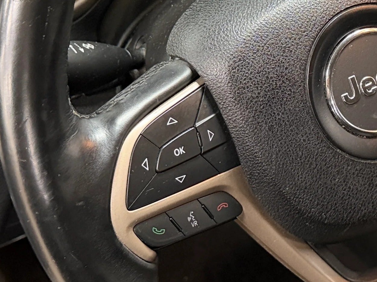 2016 Jeep Cherokee Altitude - Photo 13