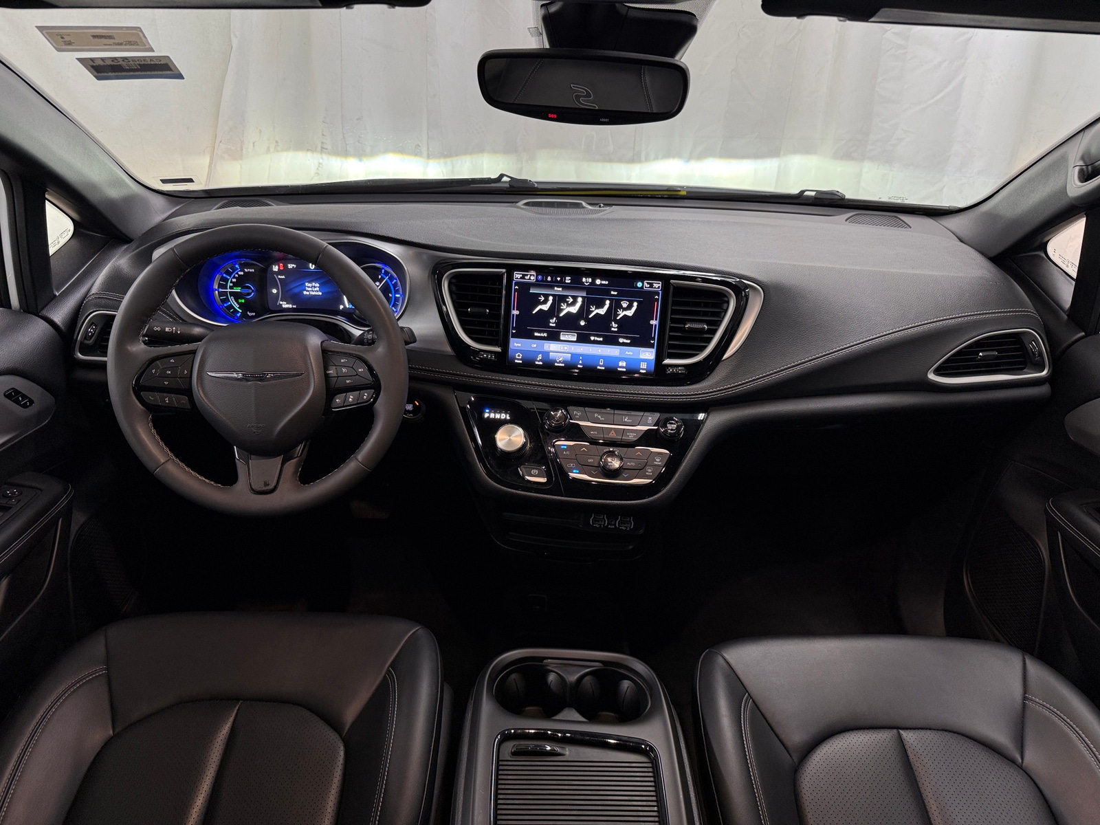 Thumbnail: 2024 Chrysler Pacifica - 2