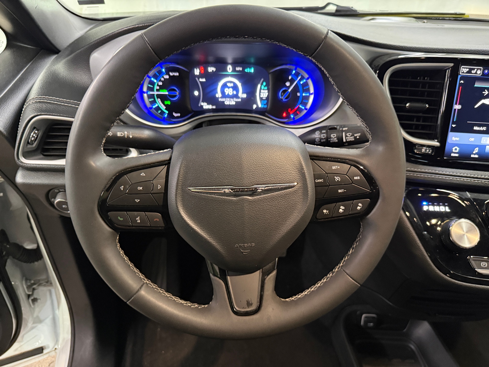 Thumbnail: 2024 Chrysler Pacifica - 4
