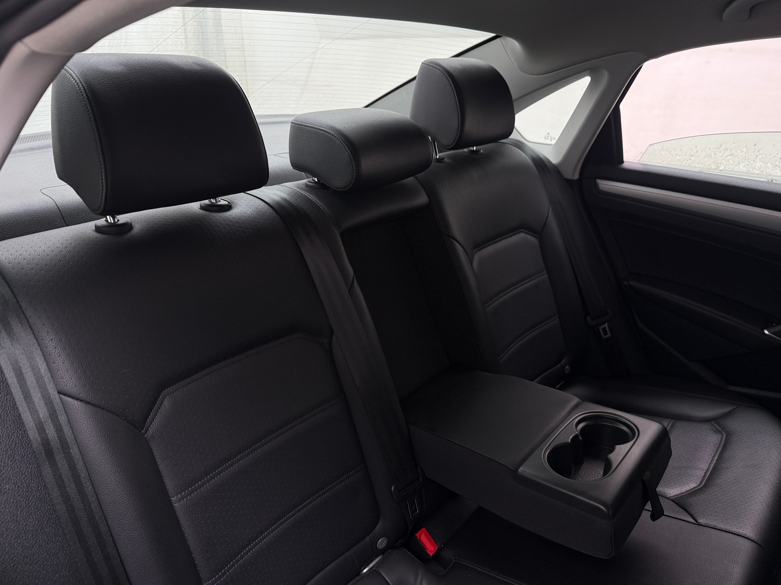 Thumbnail: 2019 Volkswagen Passat - 5