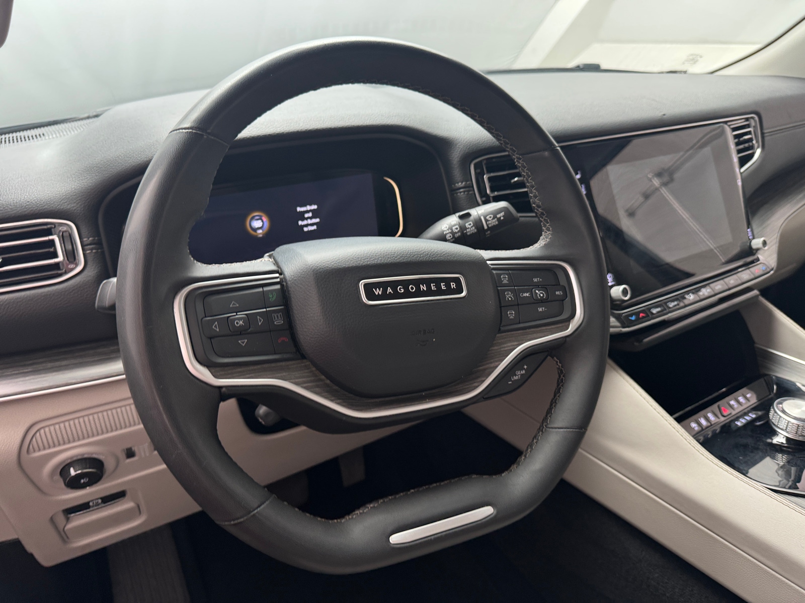 Thumbnail: 2024 Jeep Wagoneer - 4