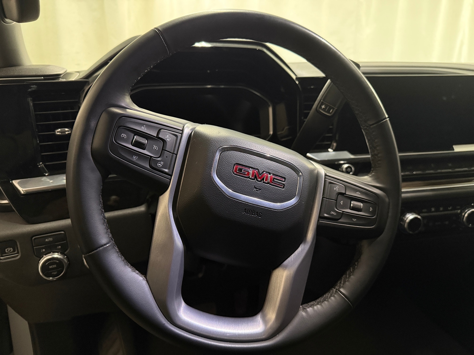 Thumbnail: 2024 GMC Sierra 1500 - 5