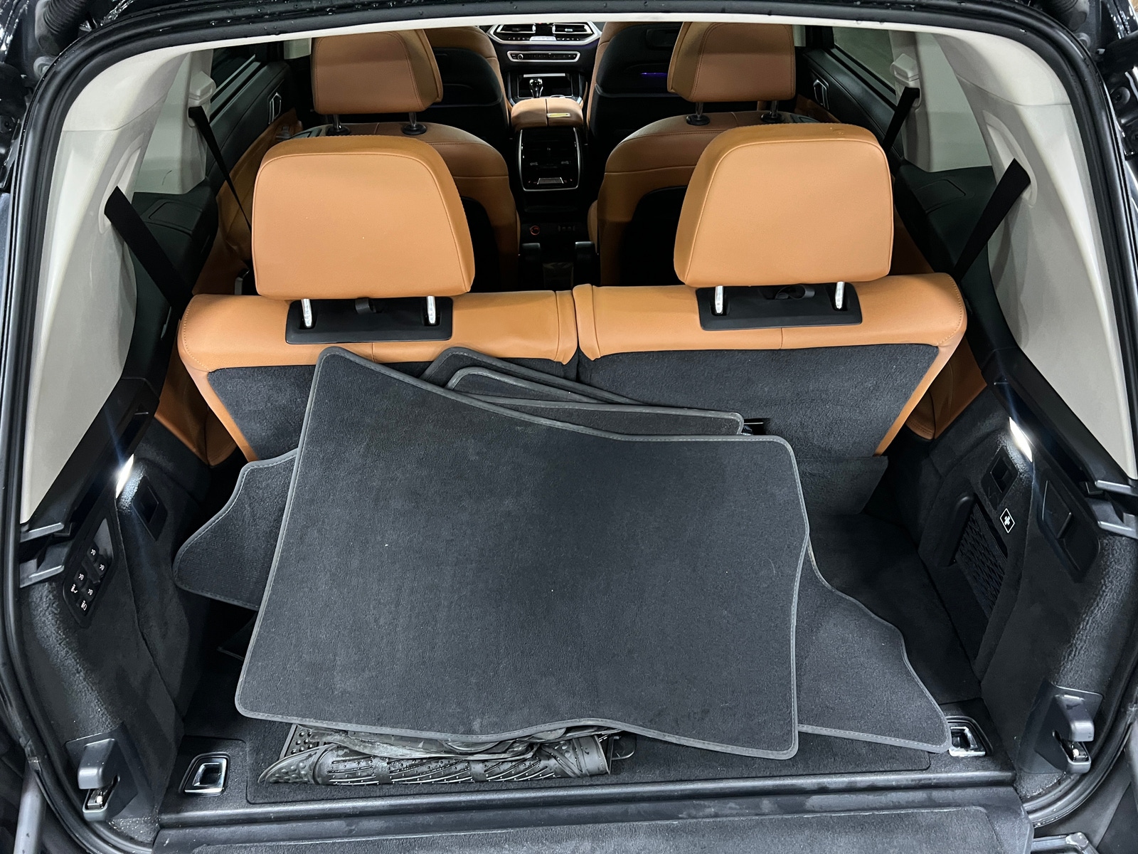 Thumbnail: 2022 BMW X7 - 6