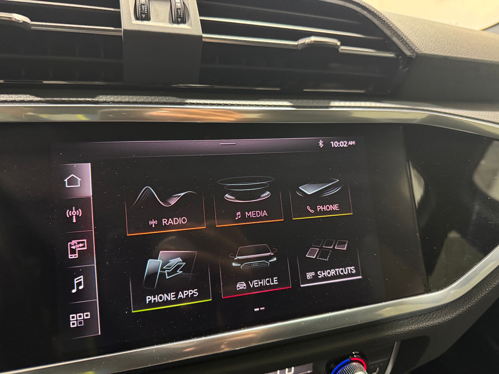 Thumbnail: 2020 Audi Q3 - 3