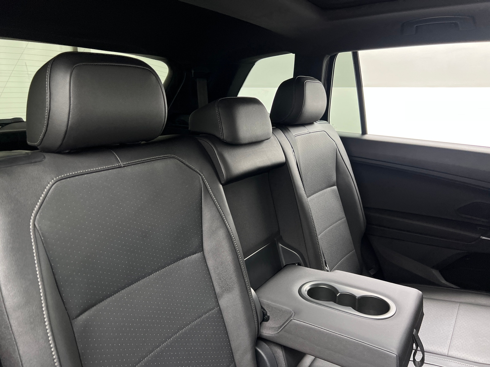 Thumbnail: 2020 Volkswagen Tiguan - 5