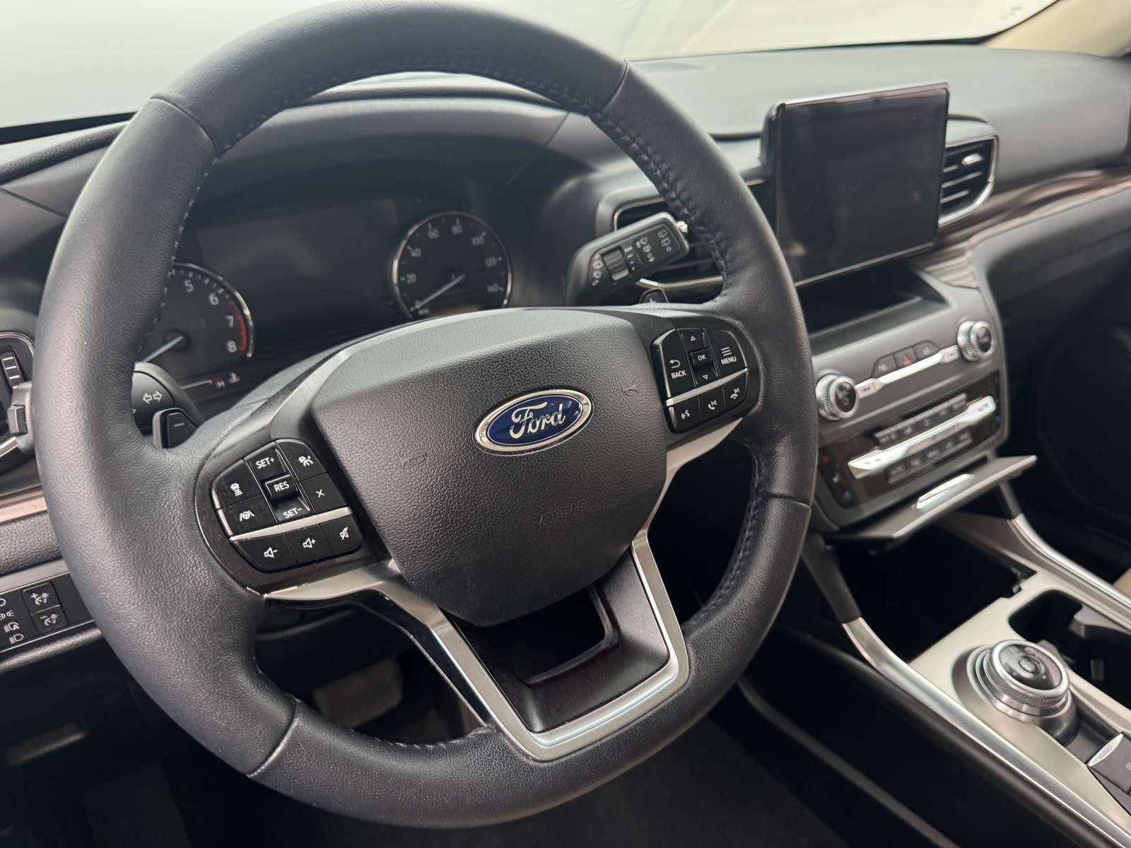 Thumbnail: 2020 Ford Explorer - 4